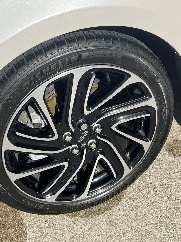 Lincoln MKZ снимка Lincoln MKZ