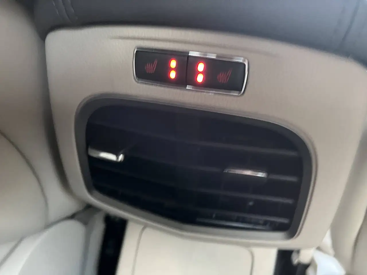 Lincoln MKZ снимка Lincoln MKZ