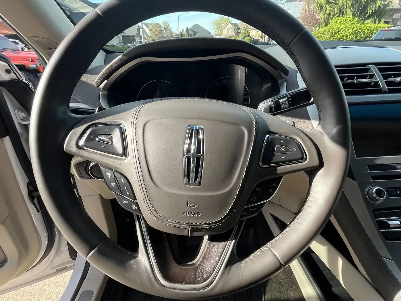 Lincoln MKZ снимка Lincoln MKZ