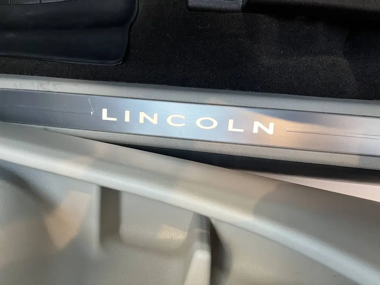 Lincoln MKZ снимка Lincoln MKZ