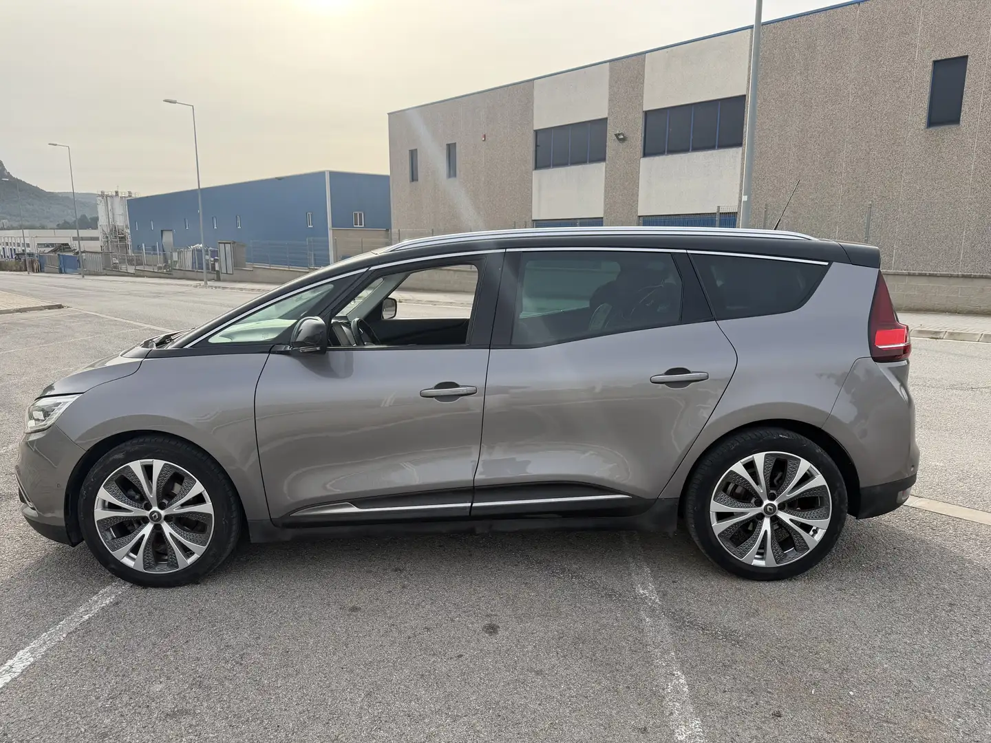 Renault Grand Scenic Scénic 1.3 TCe Zen 118kW - 2