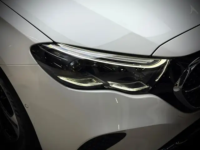 Mercedes-Benz E-Class view 7