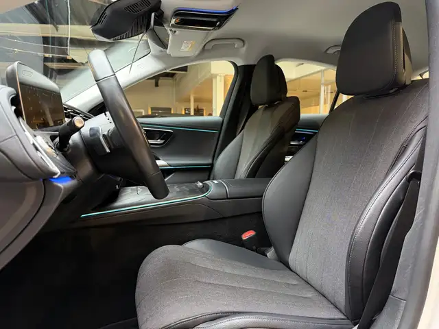Mercedes-Benz E-Class view 15