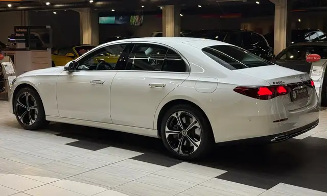 Mercedes-Benz E-Class view 10