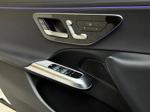 Mercedes-Benz E-Class view 13