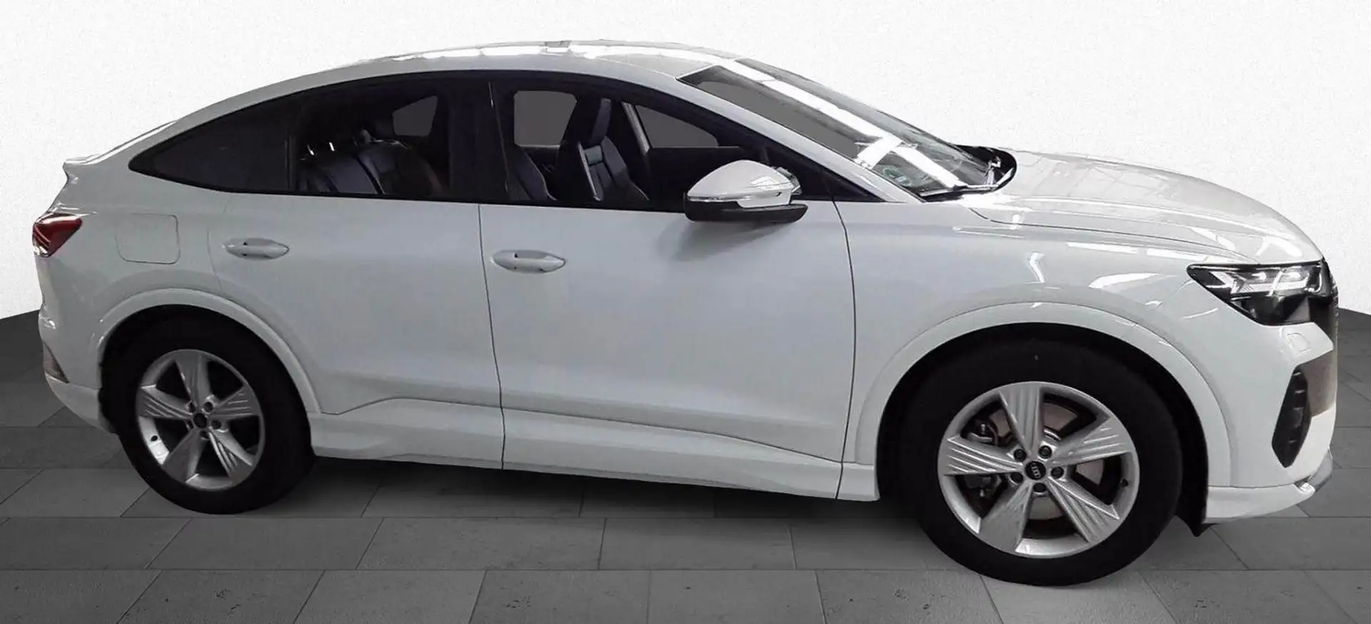 Audi Q4 e-tron Sportb. e-tron qua.50 250 kW +NAVI+SONOS+ Weiß - 2