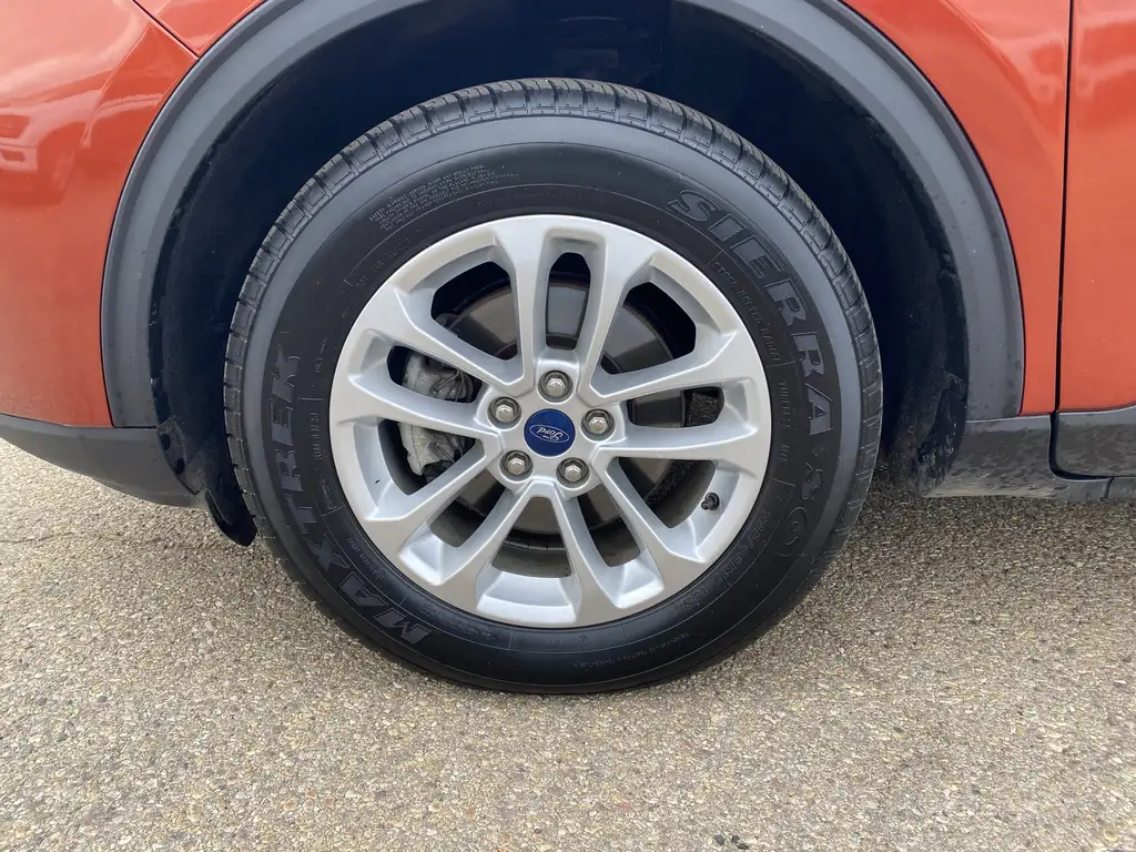 2020 Ford Escape SE | Heated Seats | Rem Keyless Entry | Rear Cam — photo 3