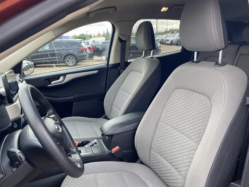 2020 Ford Escape SE | Heated Seats | Rem Keyless Entry | Rear Cam — photo 7