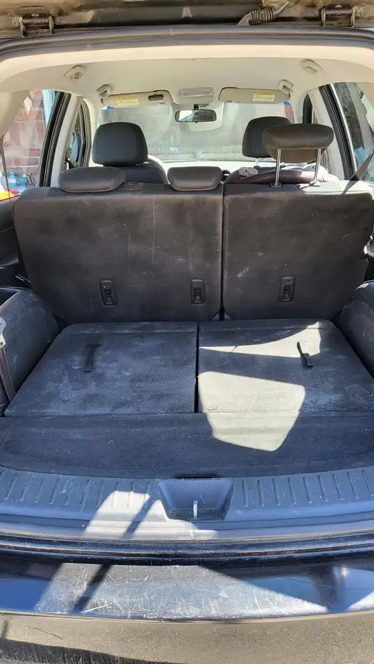 Kia Rondo снимка Kia Rondo
