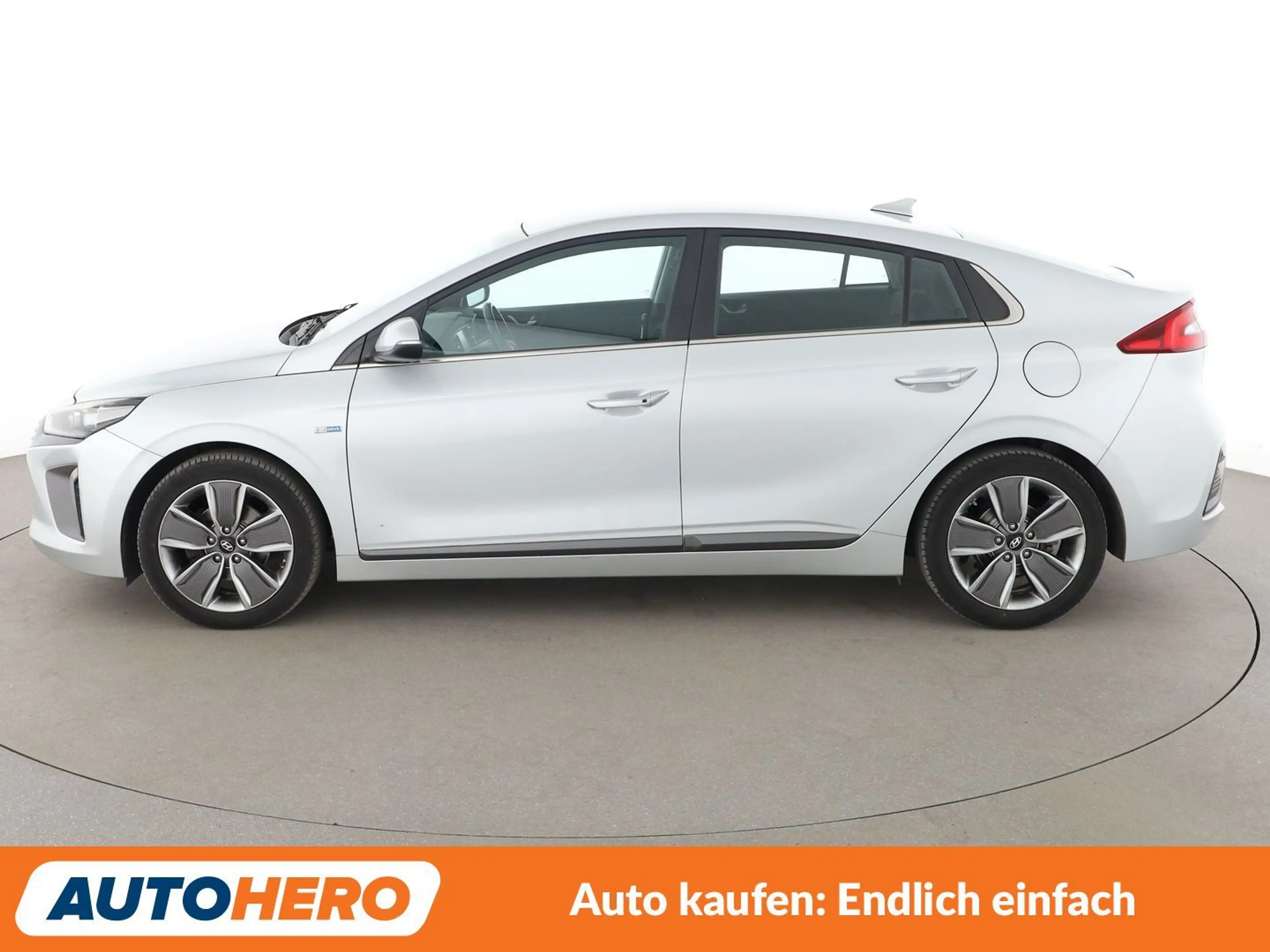 Hyundai IONIQ 1.6 Hybrid Style Aut.*NAVI*XENON*ACC*SPUR*KLIMA* — photo 3