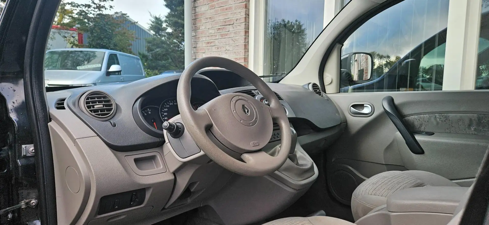 Renault Kangoo Family 1.6-16V Expression Trekhaak! Airco! Leuke A Zwart - 2