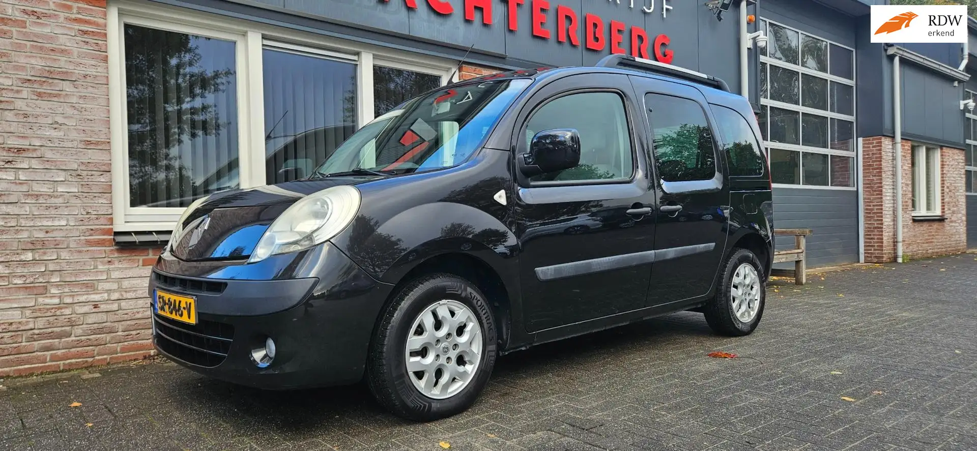 Renault Kangoo Family 1.6-16V Expression Trekhaak! Airco! Leuke A Zwart - 1