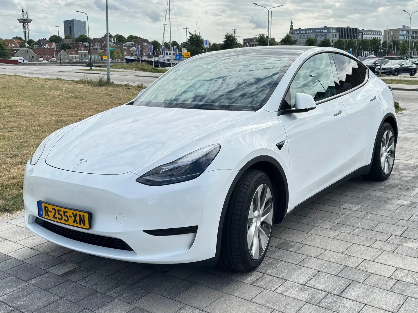 Tesla Model Y Model Y RWD 58 kWh Wit - 1