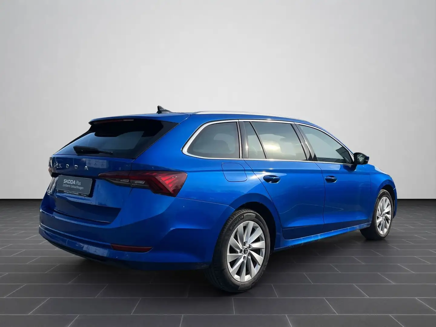 Skoda Octavia Combi Style 1,5 TSI NAVI KAMERA SHZ AppC Bleu - 2