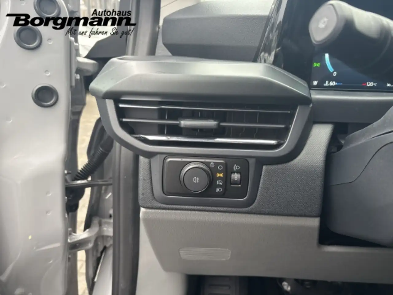 Ford Tourneo Custom 320 L2 Titanium 170PS ATM, Pano.dach Navi Leder PD 9