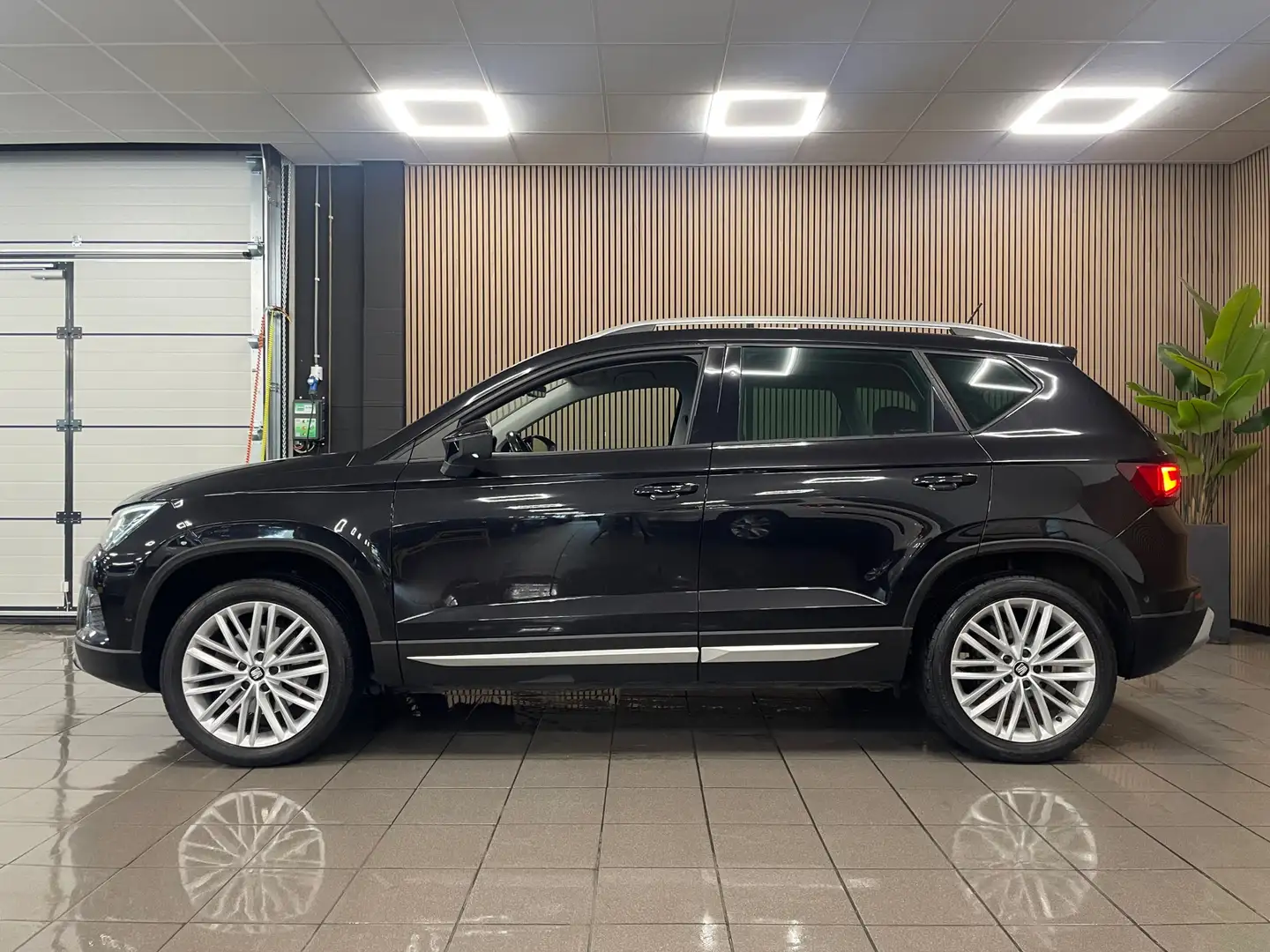 SEAT Ateca 1.0 EcoTSI Style * Trekhaak / Elektr. achterklep / Noir - 2