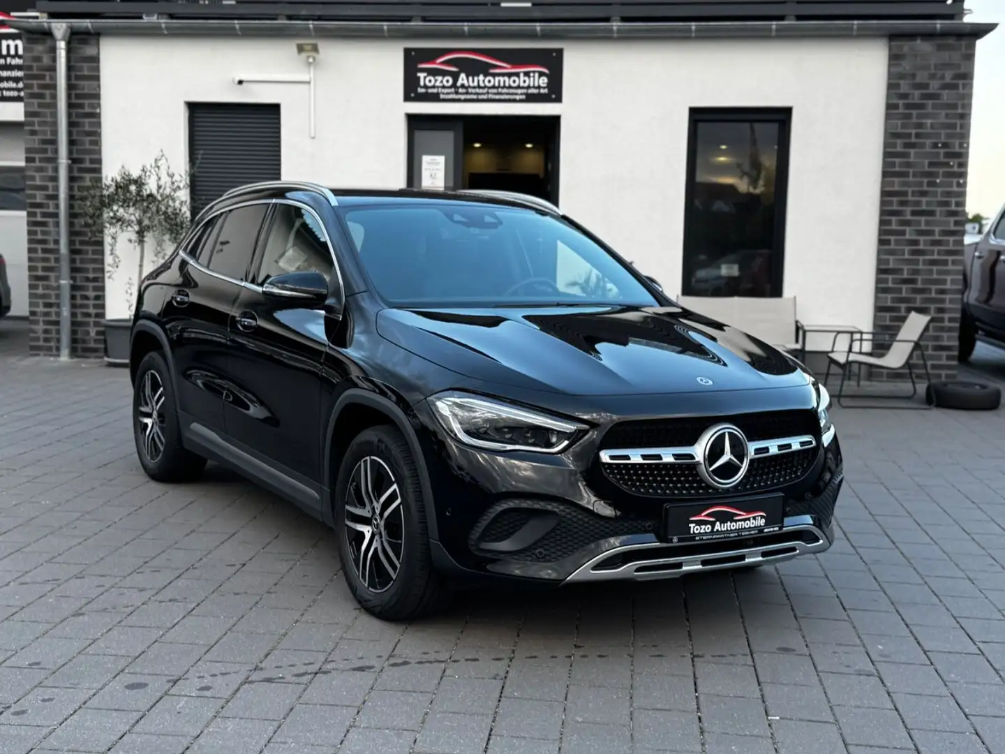 Mercedes-Benz GLA 200 *NAVI*KAMERA*LED*SHZ*TOP ZUSTAND* Noir - 1