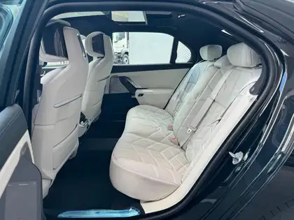 Annonce voiture d'occasion BMW 740 - CARADIZE
