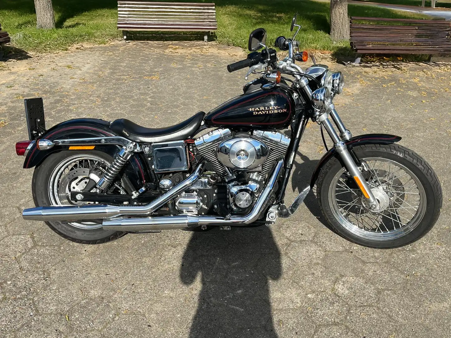 Harley-Davidson Dyna Super Glide Noir - 2