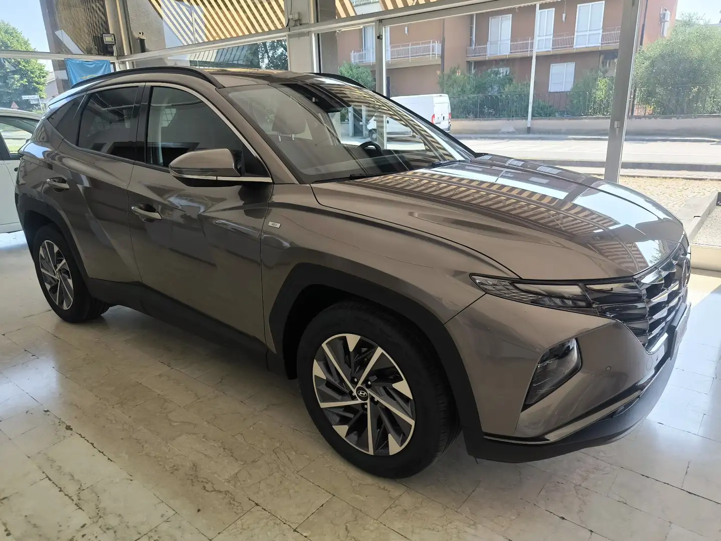 Hyundai TUCSON 1.6 t-gdi 48V 2wd imt Brun - 2