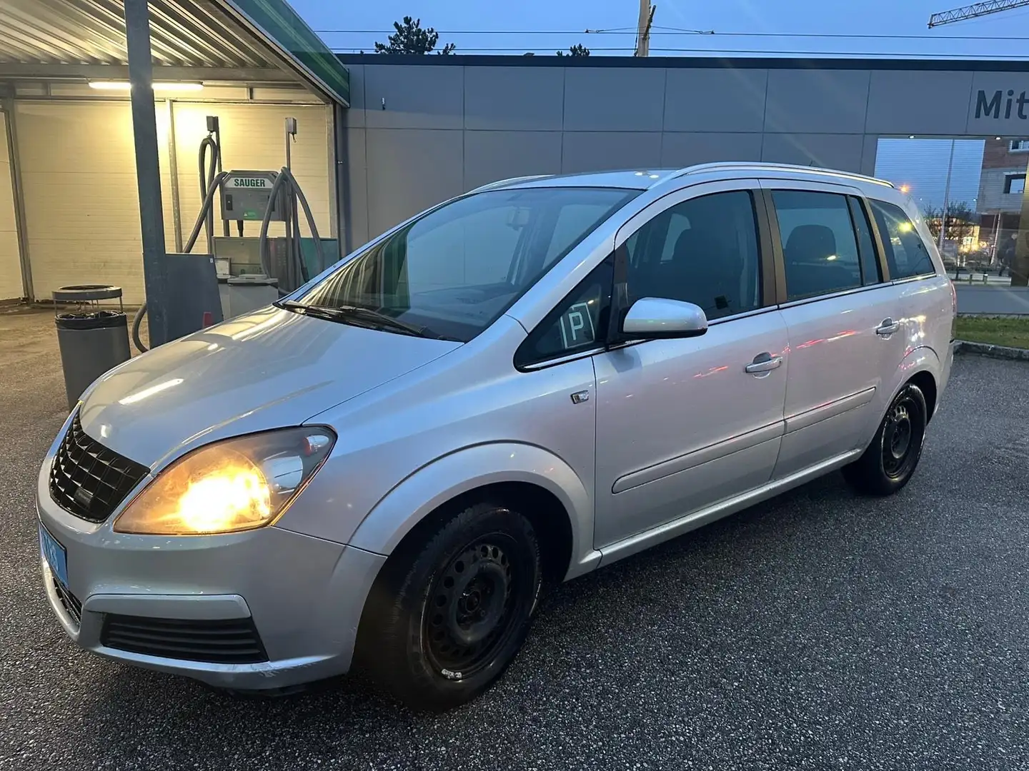 Opel Zafira 1.6 Edition - 1