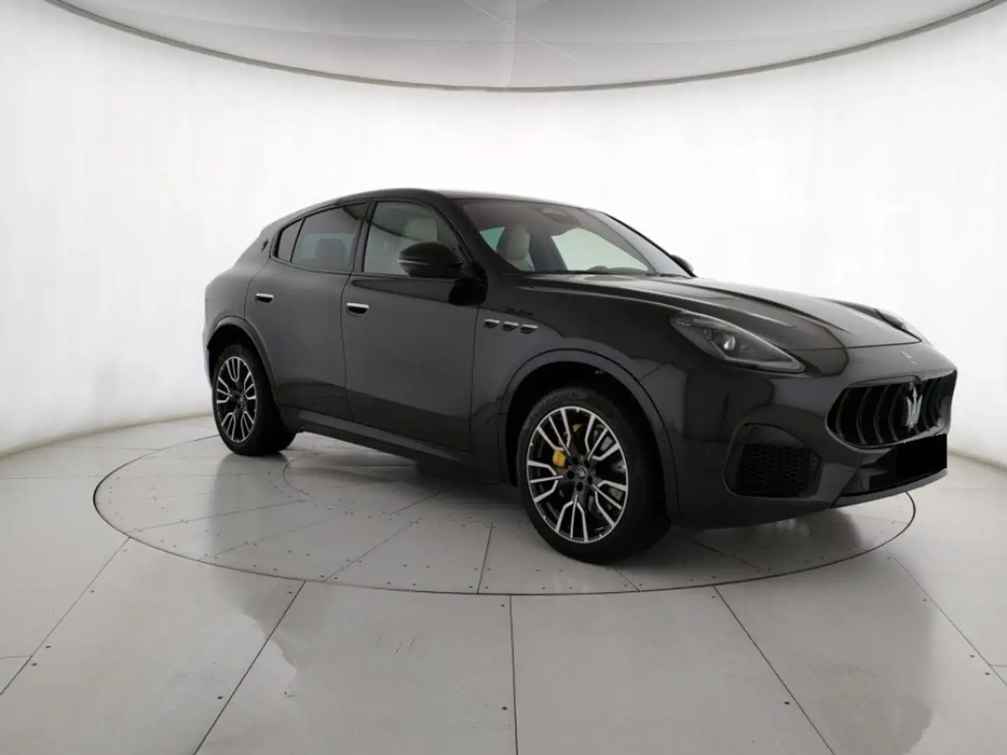 Maserati Grecale MHEV 330 CV AWD Modena Чорний - 1