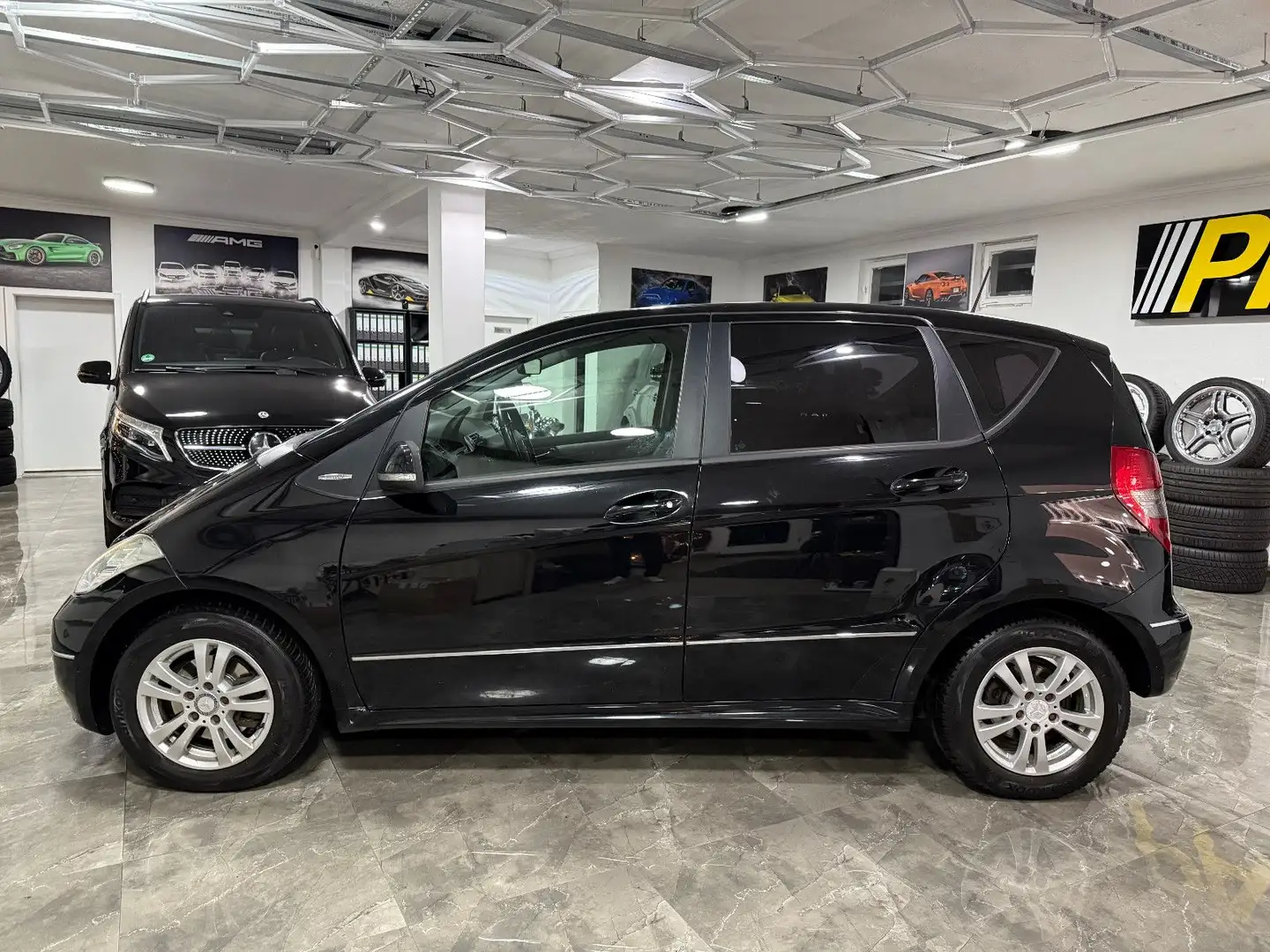 Mercedes-Benz A 160 CDI / 3. Hand Automatik Klima Sitzheizung Noir - 2