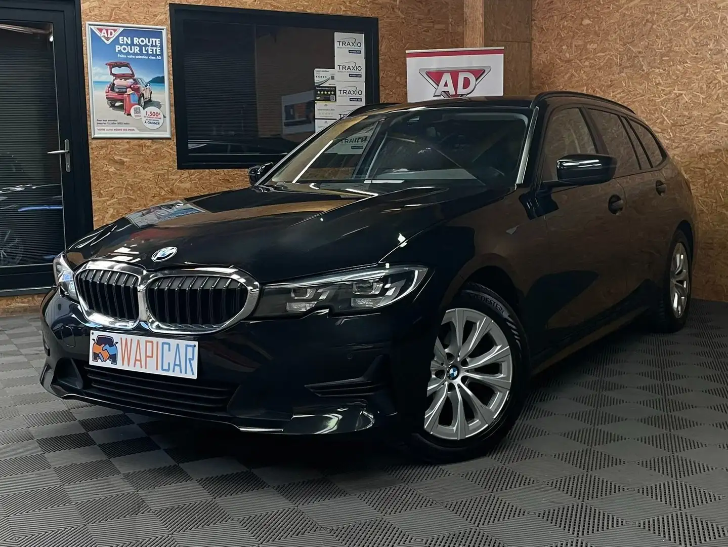 BMW 316 Touring 316d Automatique Zwart - 2