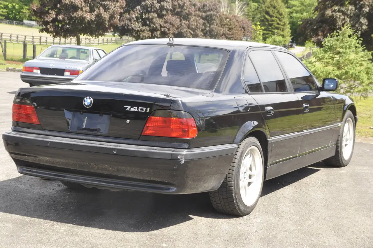 BMW 7 Series снимка BMW 7 Series