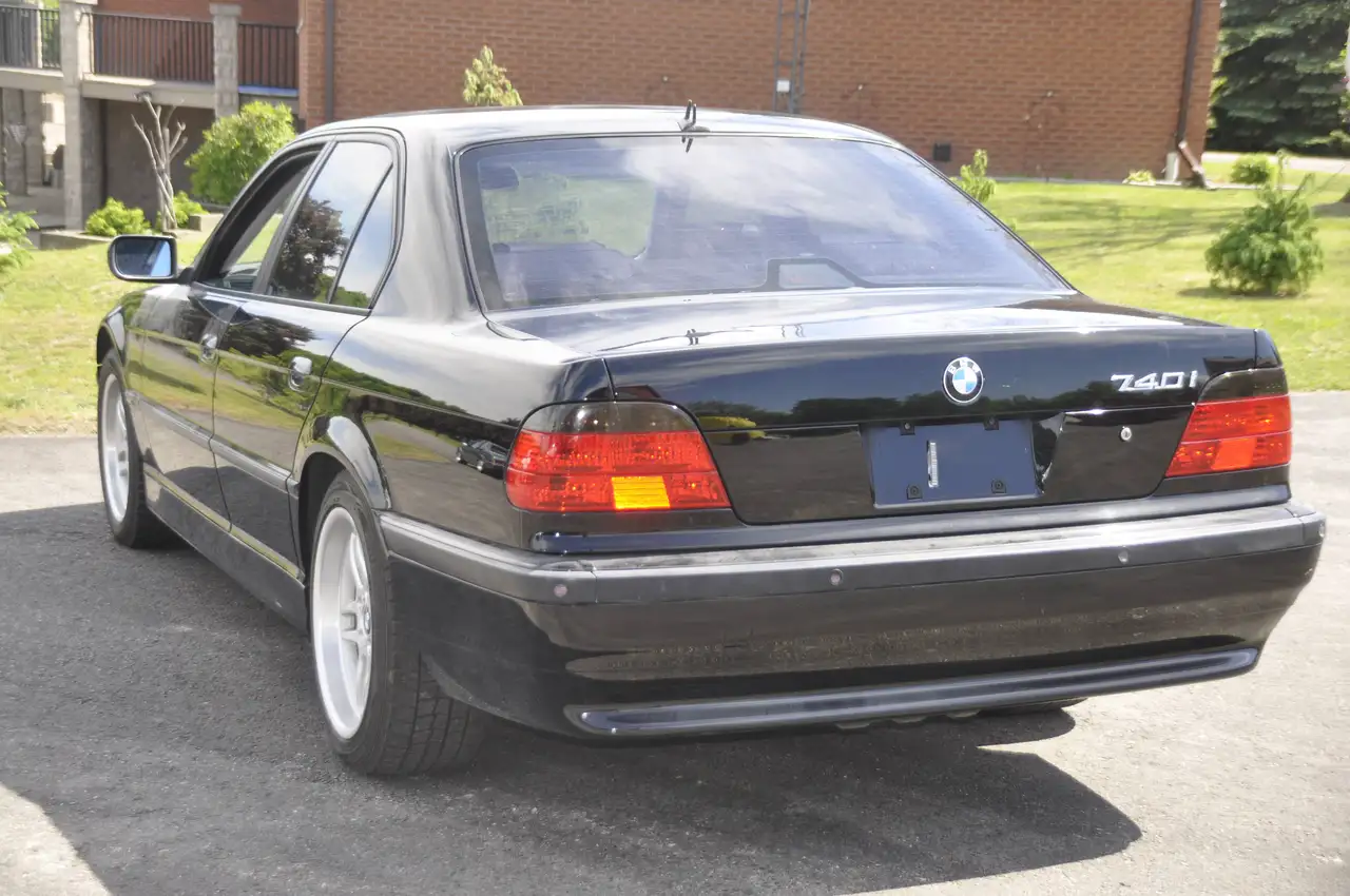 BMW 7 Series снимка BMW 7 Series