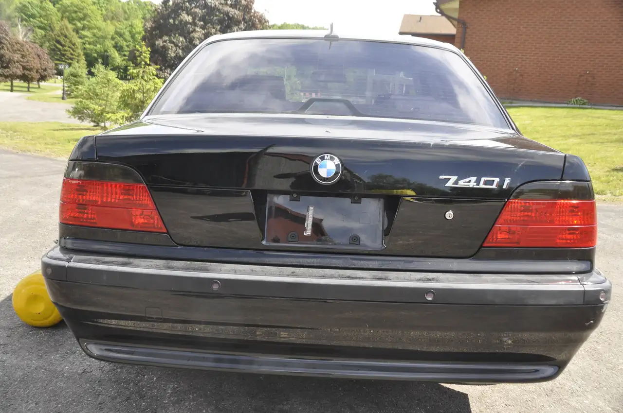 BMW 7 Series снимка BMW 7 Series