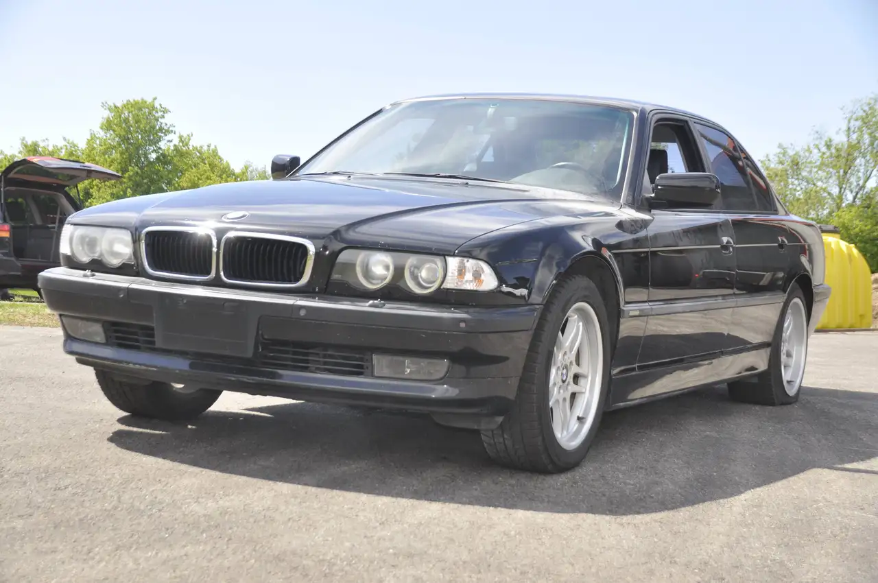 BMW 7 Series снимка BMW 7 Series