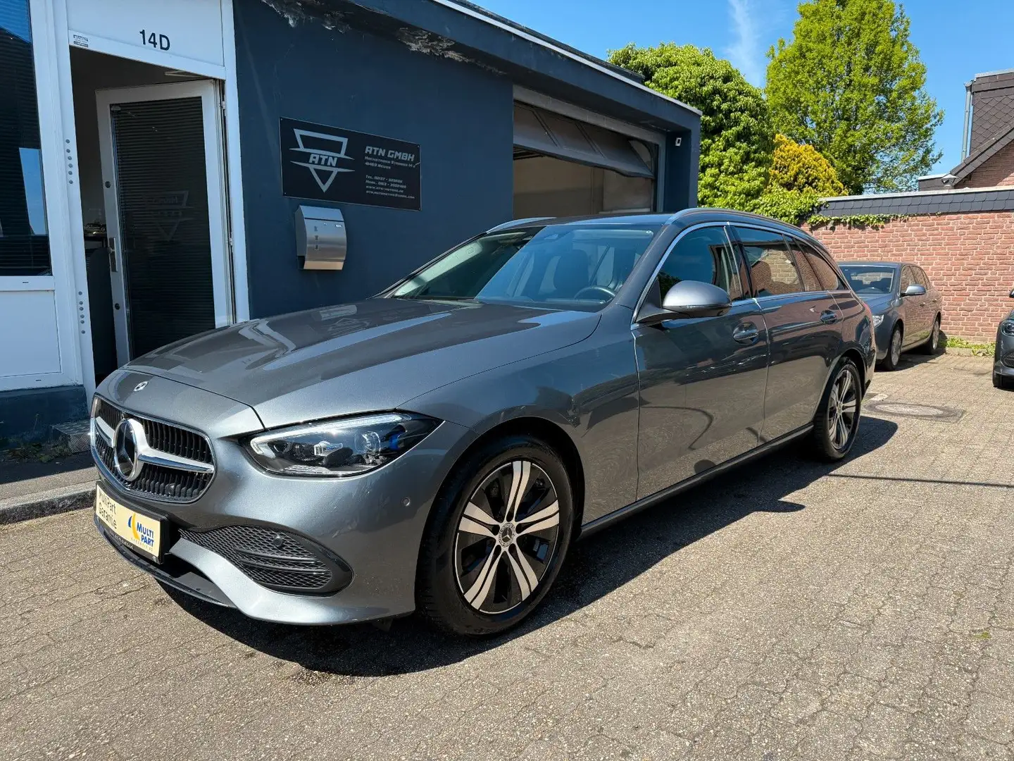 Mercedes-Benz C 300 d T Avantgarde Digi-Light Distro 360°AHK Grau - 1