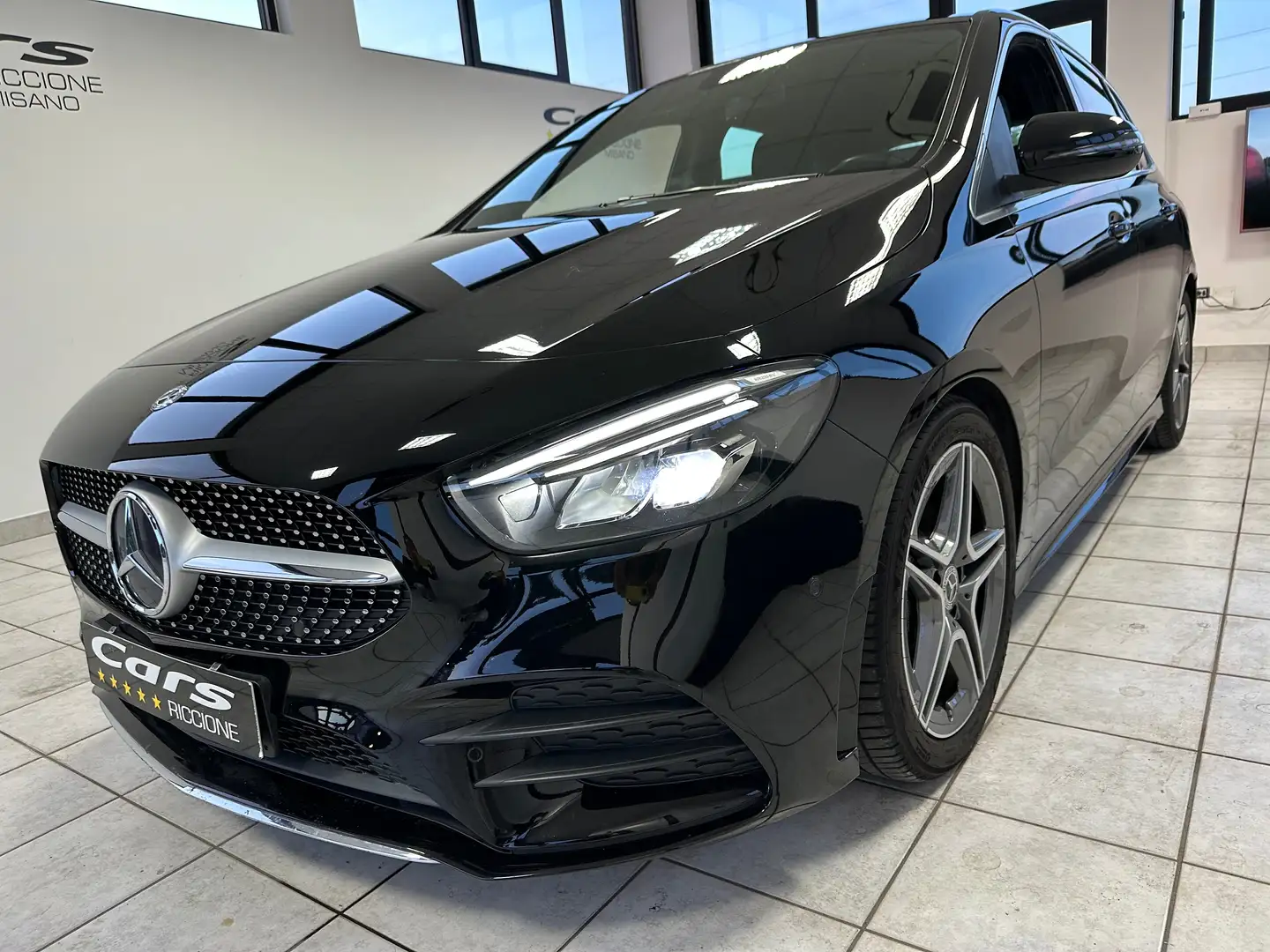 Mercedes-Benz B 180 Noir - 1
