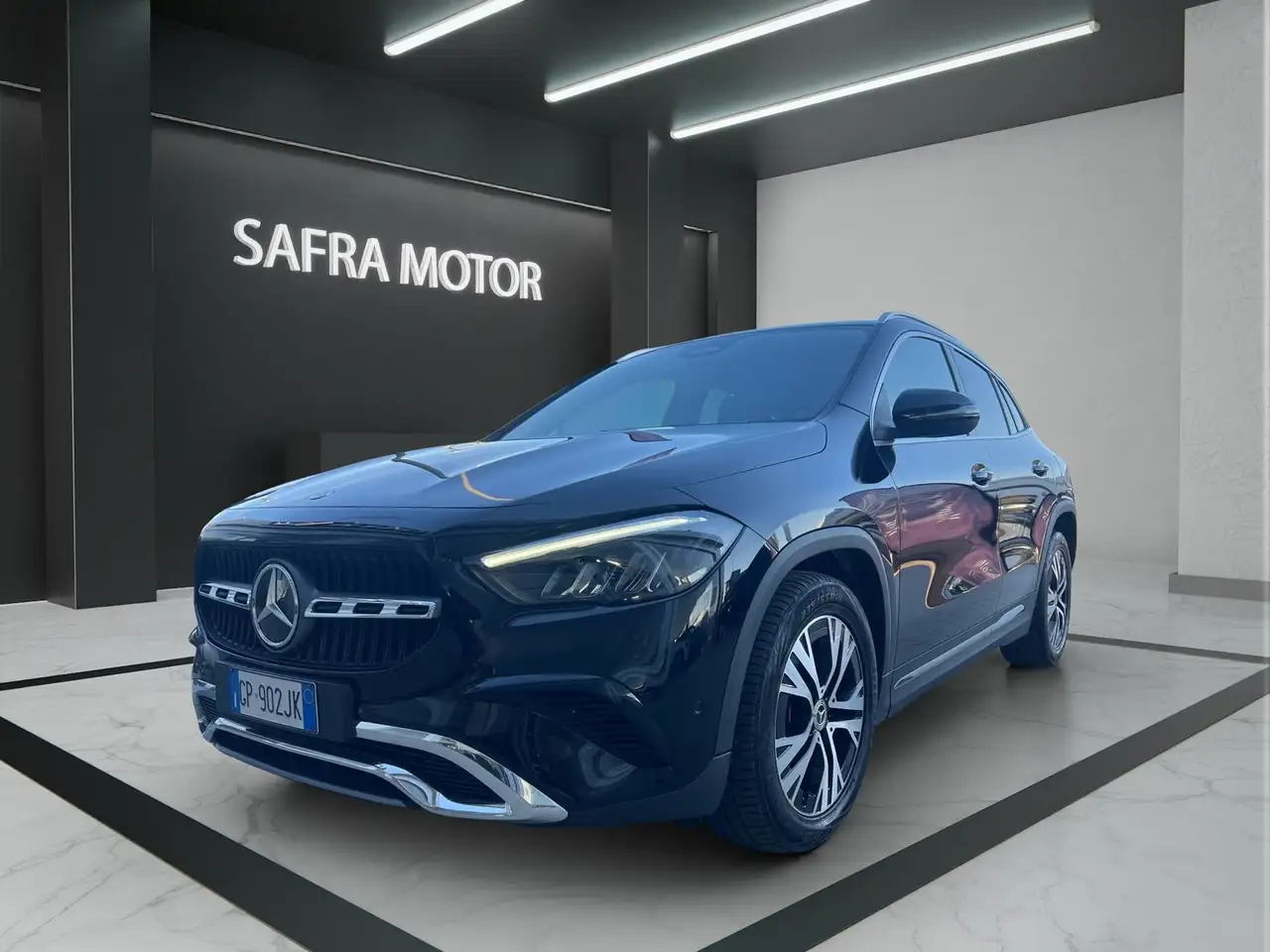 Mercedes-Benz GLA 180