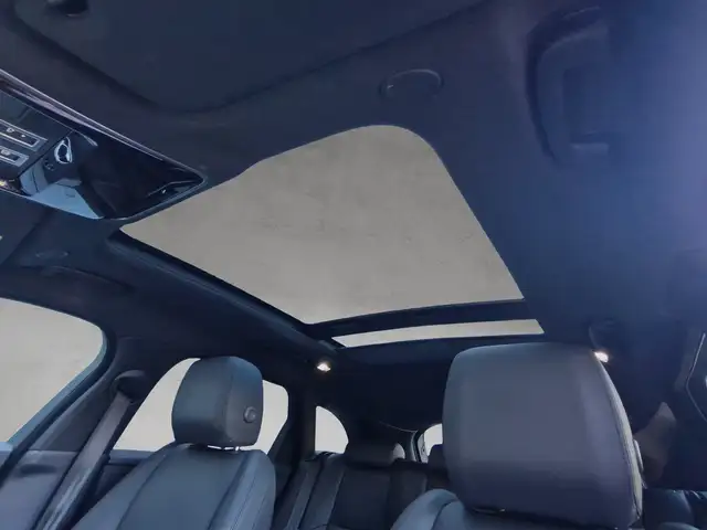 Land Rover Range Rover Velar view 15