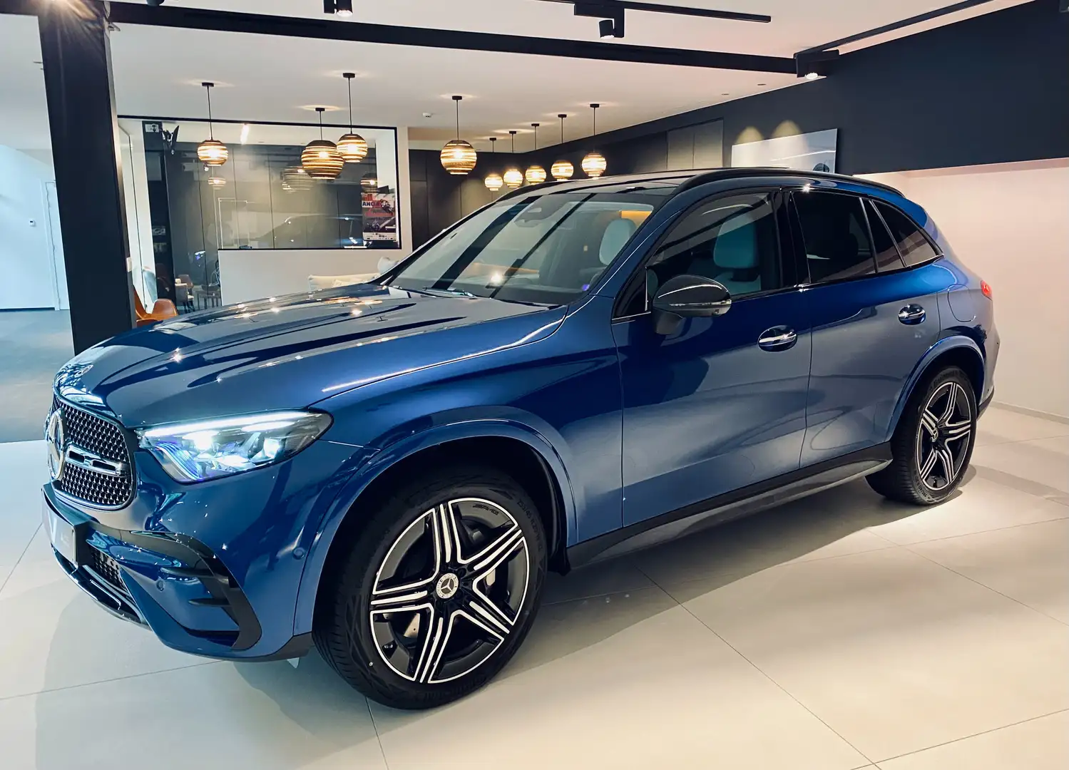 Mercedes-Benz GLC 300 de 9G Plug-in AMG NIGHT Distronic/Pano/360/El.Trek Azul - 1