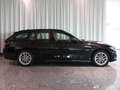 BMW 320 e xDrive Tour. Adp.LED RFK DrivAss ACC HarmKar. Zwart - thumbnail 2