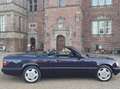Mercedes-Benz E 220 Cabrio Final Edition Designo Ausstattung Violet - thumbnail 3
