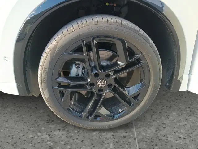 Volkswagen Tiguan R-Line TSI 4MOTION DSG Ansicht 14