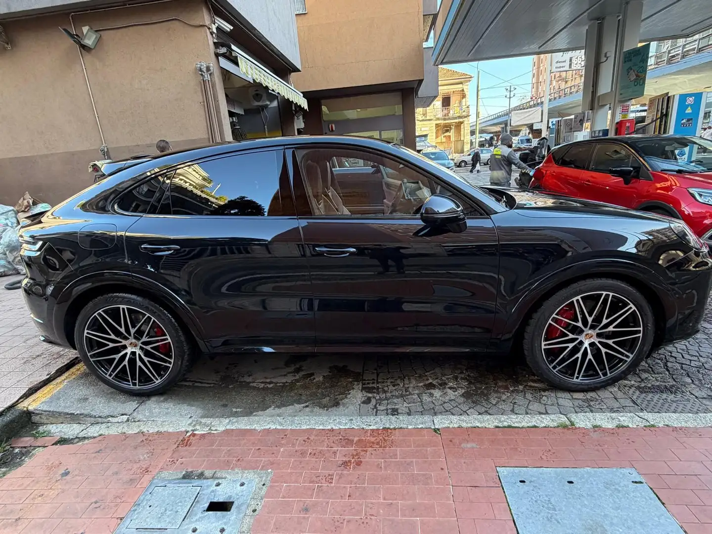 Porsche Cayenne Cayenne Coupe 4.0 GTS 5PTI V8 SUB LEAS. PANORAMA Schwarz - 1