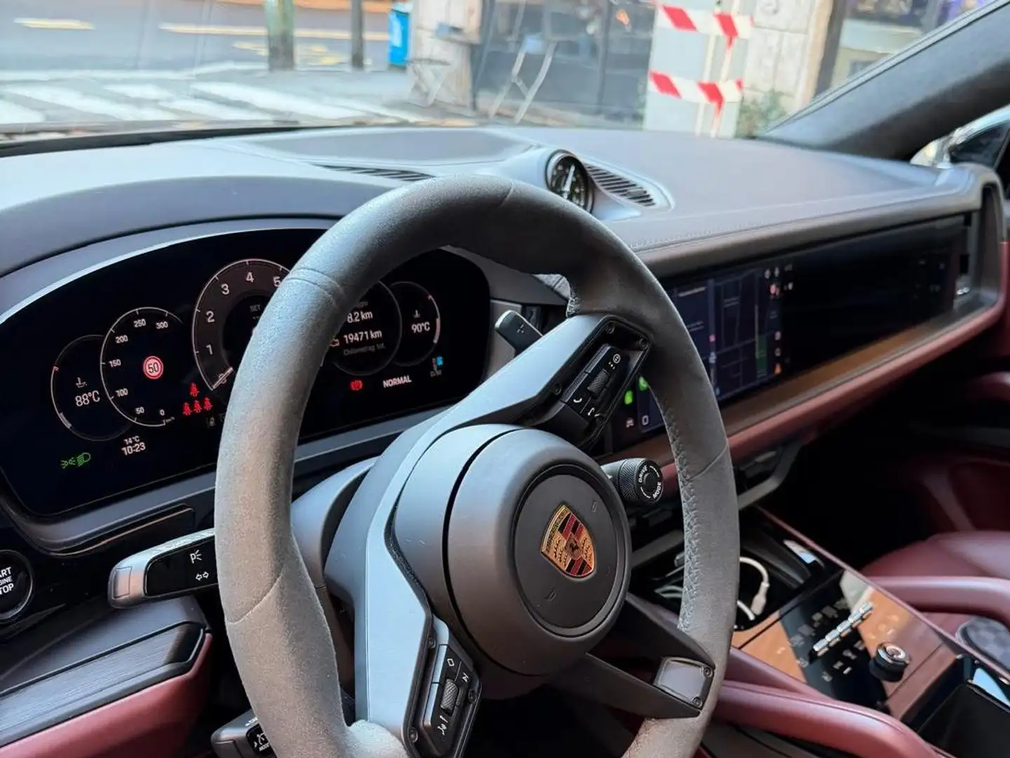 Porsche Cayenne Cayenne Coupe 4.0 GTS 5PTI V8 SUB LEAS. PANORAMA Schwarz - 2