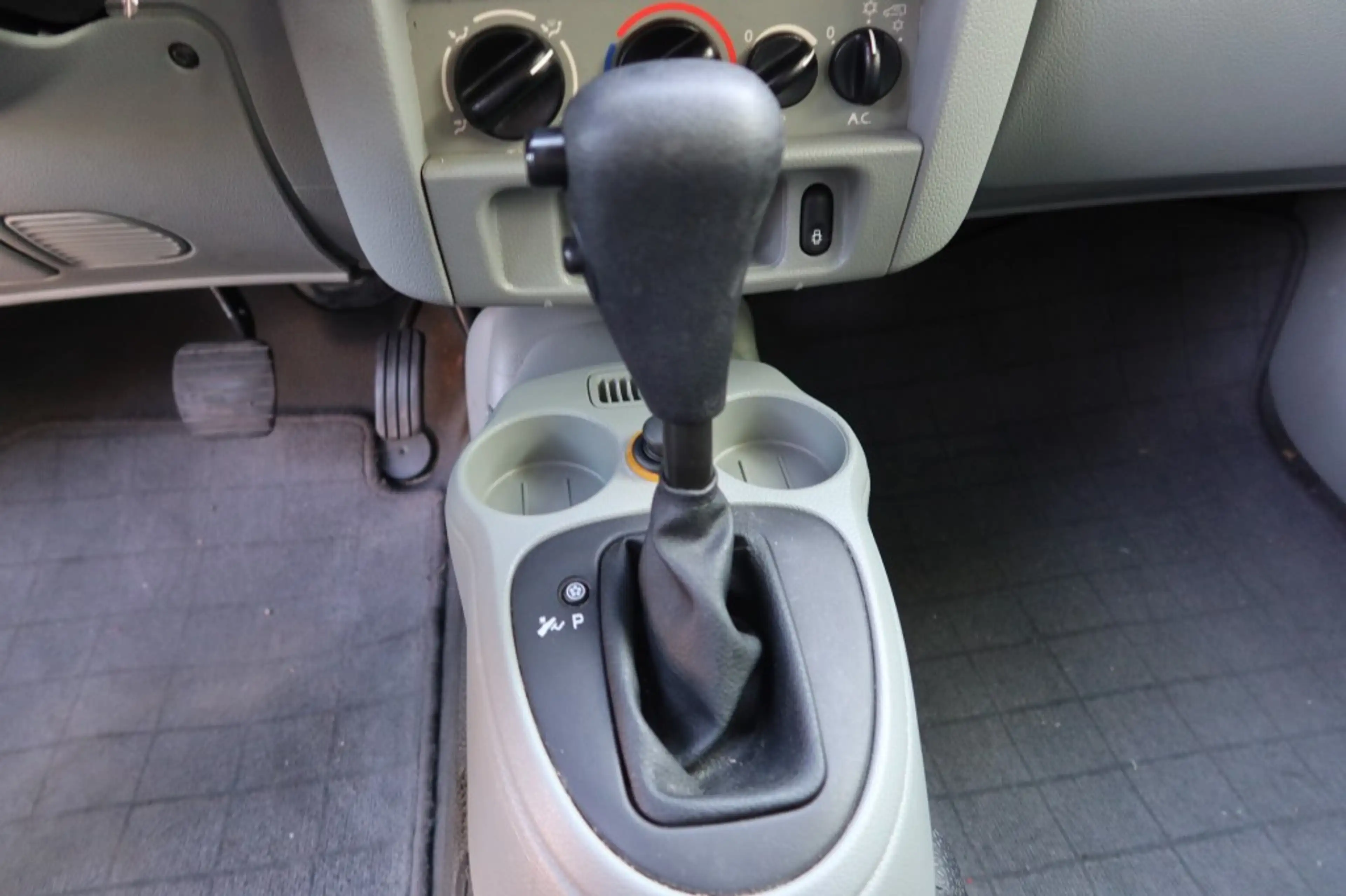 Renault Kangoo 1.6 16V Privilege AUTOMAAT Airco, Trekhaak, 2x sch — photo 10