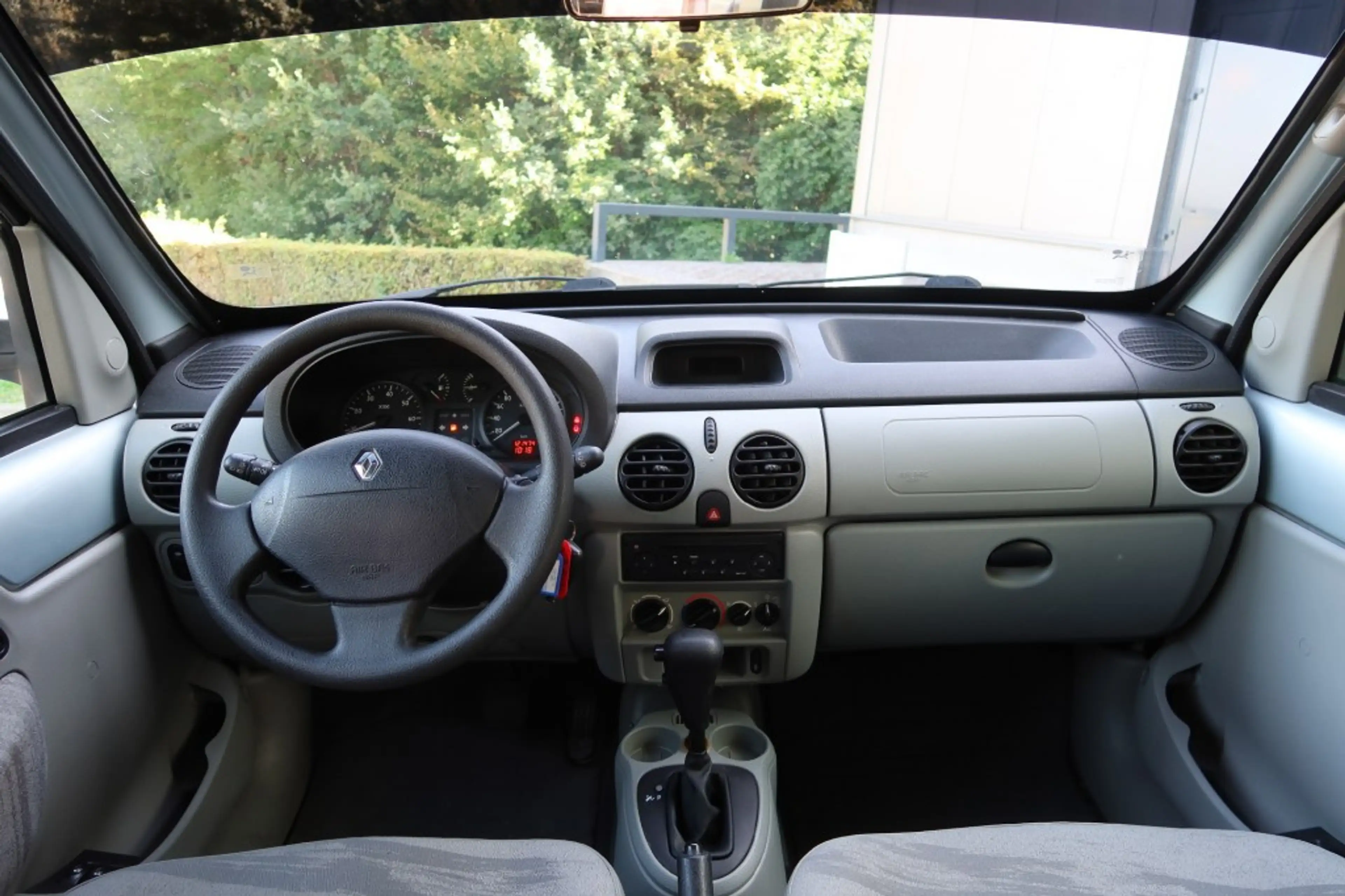 Renault Kangoo 1.6 16V Privilege AUTOMAAT Airco, Trekhaak, 2x sch — photo 7