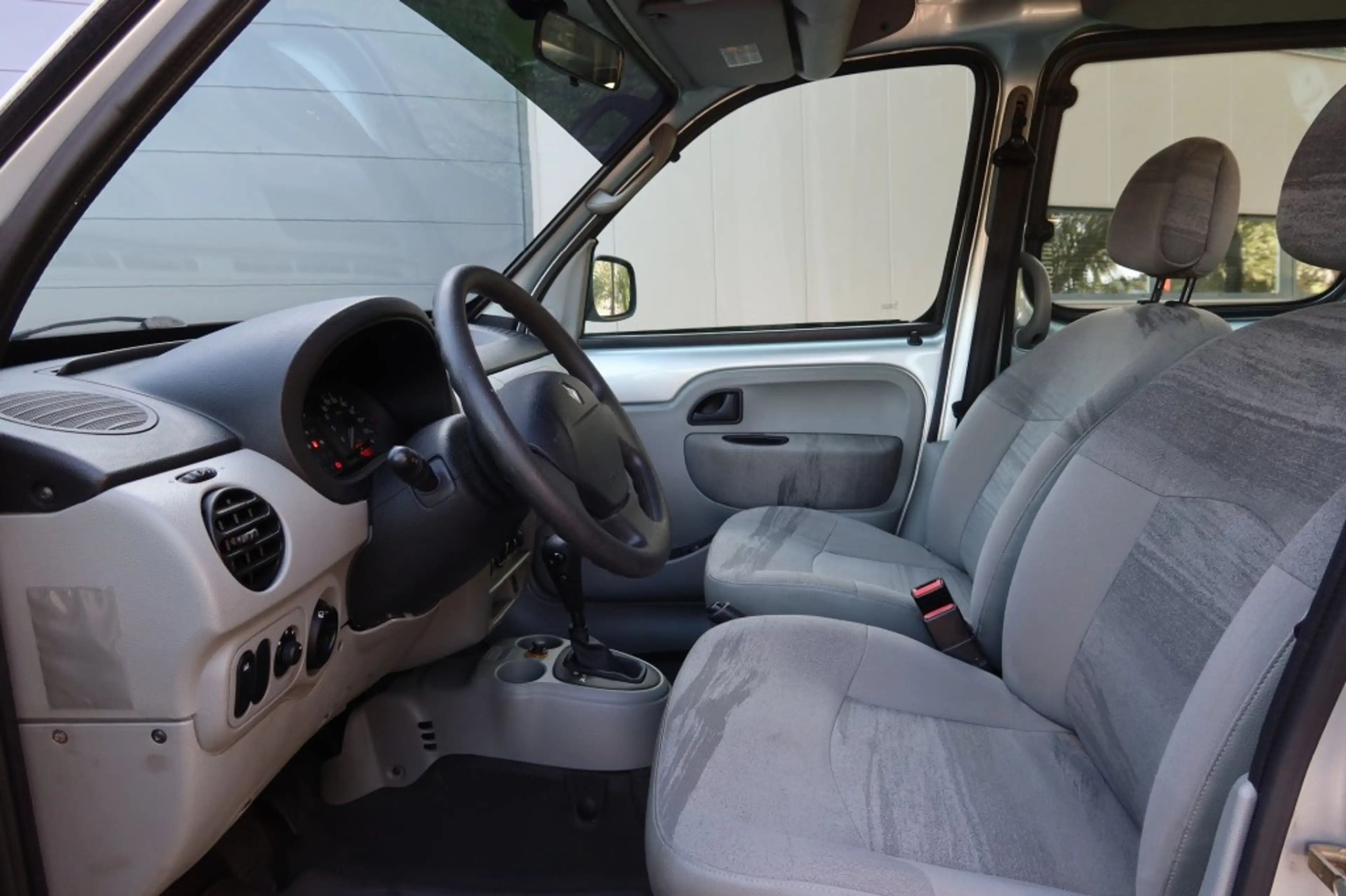 Renault Kangoo 1.6 16V Privilege AUTOMAAT Airco, Trekhaak, 2x sch — photo 5