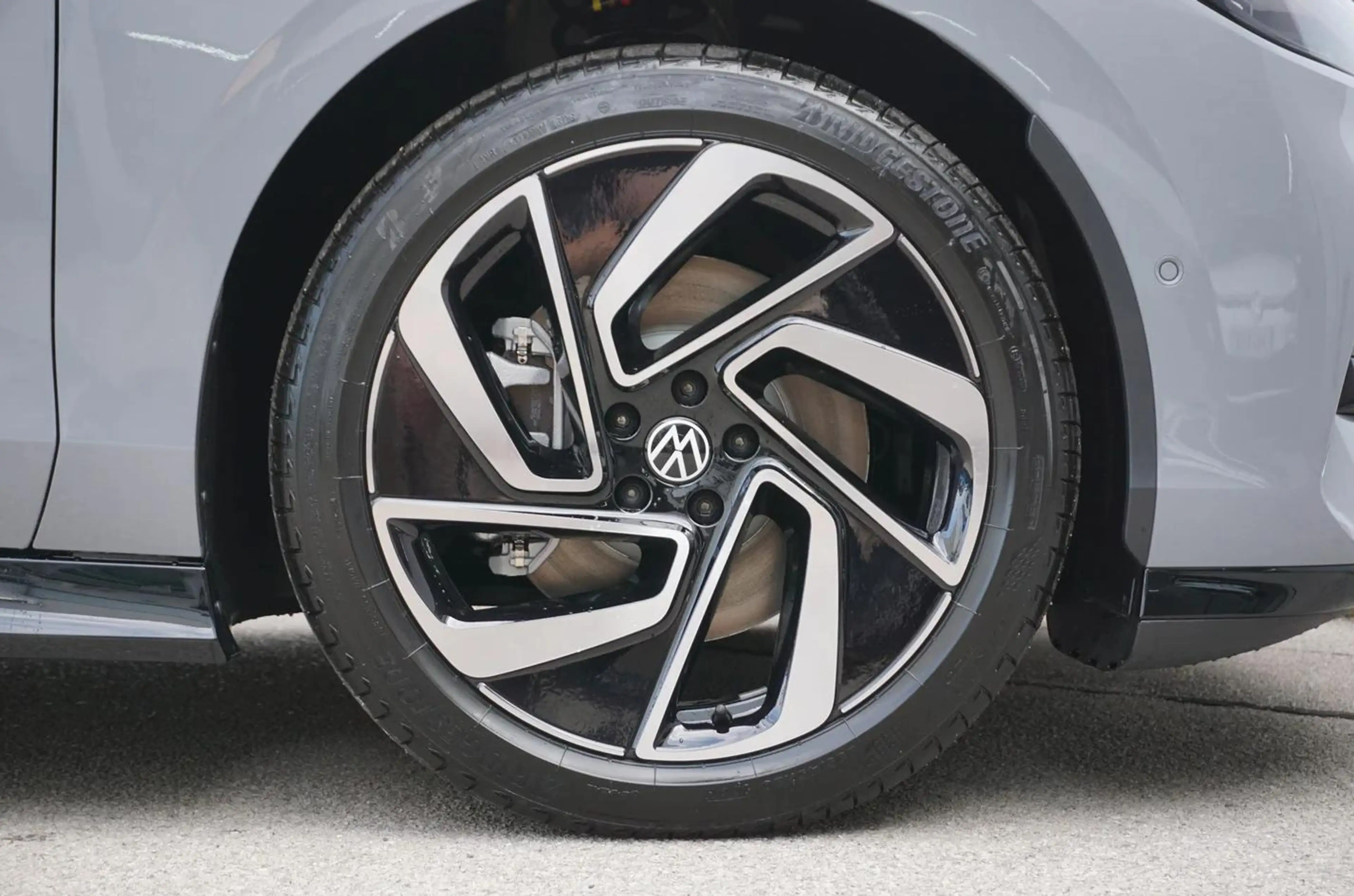 Volkswagen ID.7 Tourer Pro S AHK+Wärmepumpe+360° Kamera uvm! — photo 6