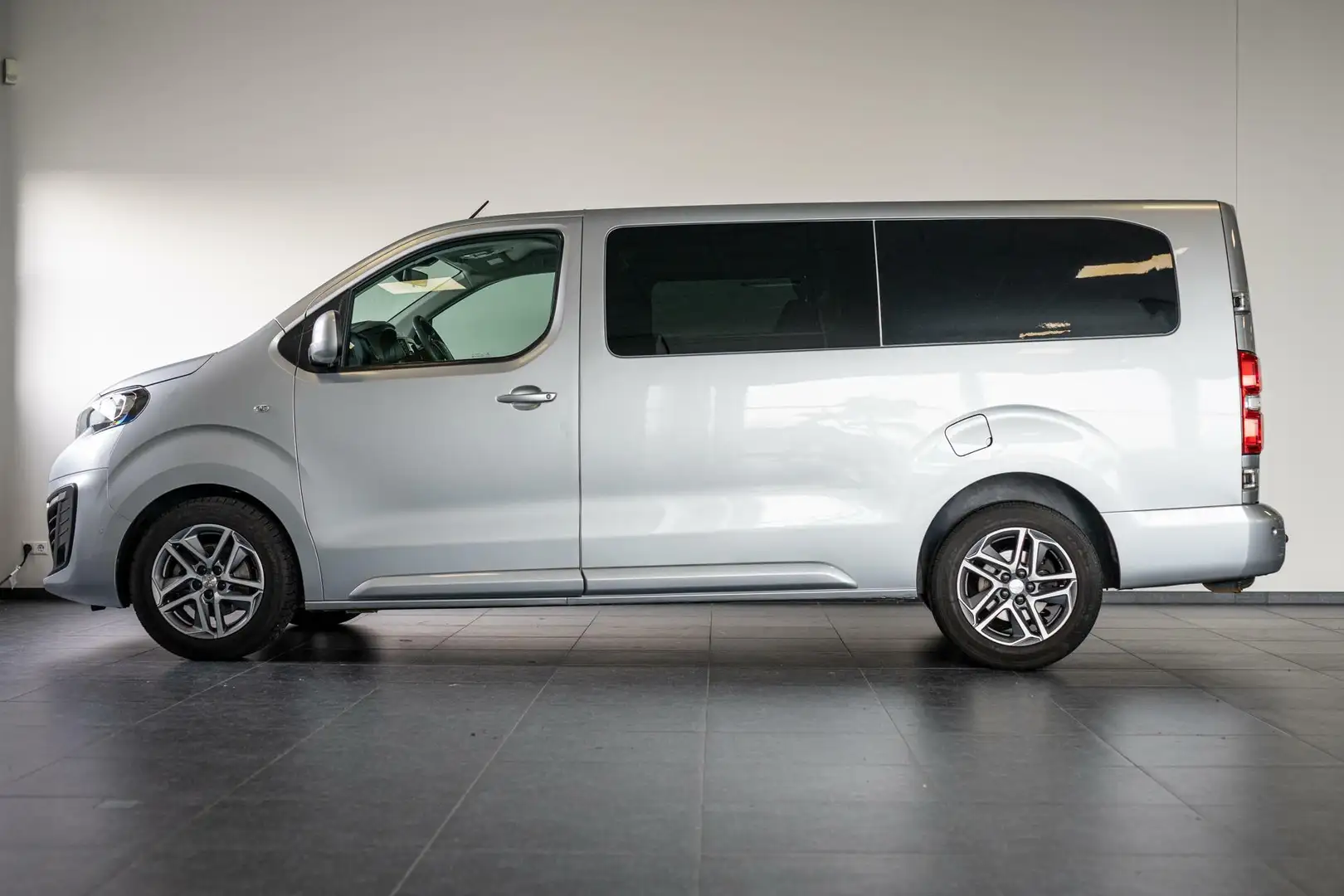 Peugeot Expert DC 6 pers. 180pk Automaat|Navi|Div. opties - 2