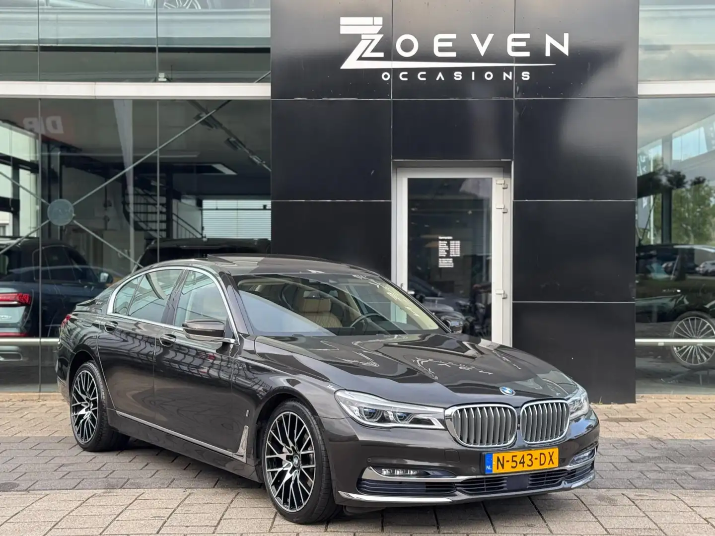 BMW 740 7-serie 740e iPerformance Marrone - 2