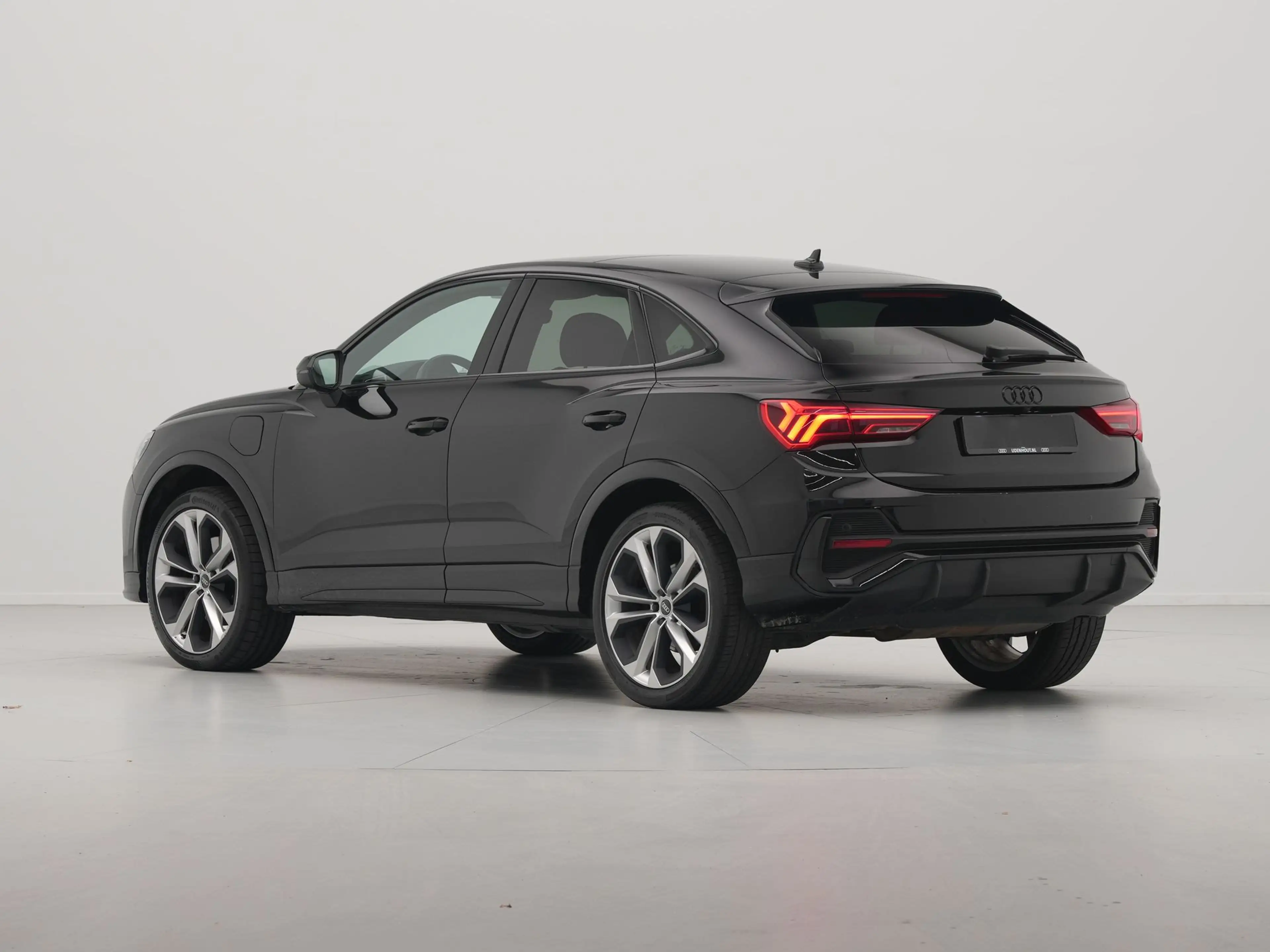 Audi Q3 Sportback 45 TFSI e 245pk PHEV S-line Trekhaak Pan — photo 4