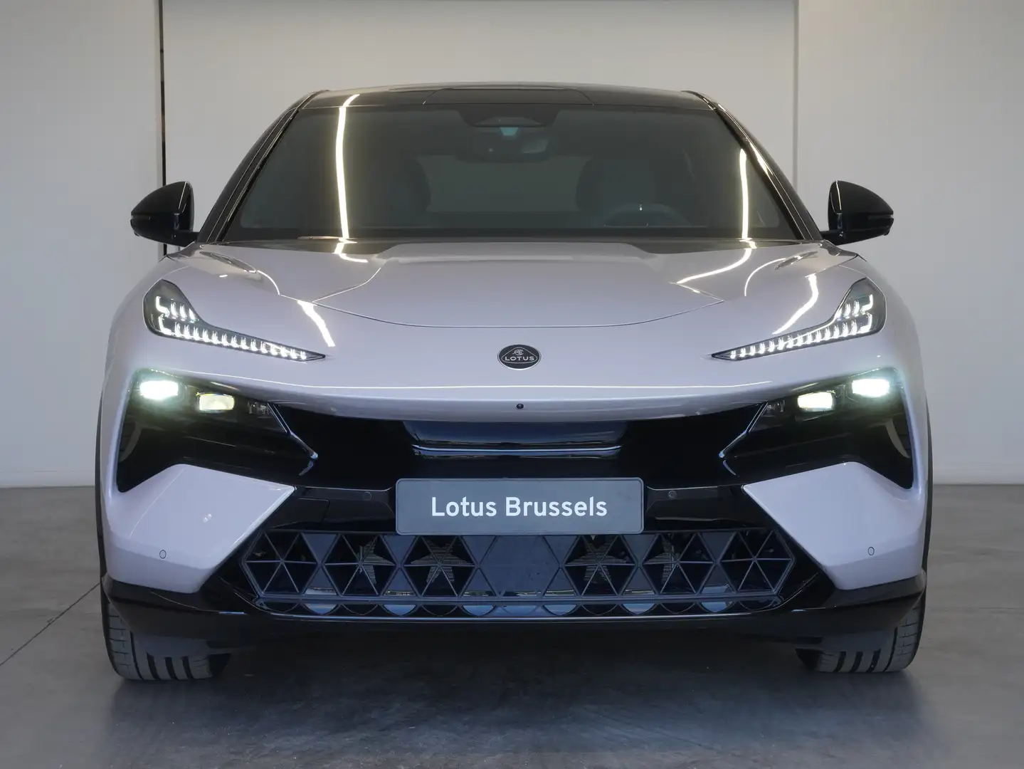 Lotus Eletre 600 GT SE - 109 kWh 4WD EDS Grijs - 1